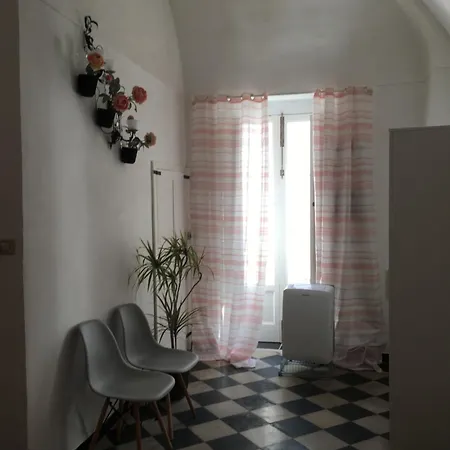 Medieval Terraced House In Vecchia Casa de Férias *